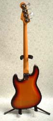 t_FENDER_JAZZ_b.jpg